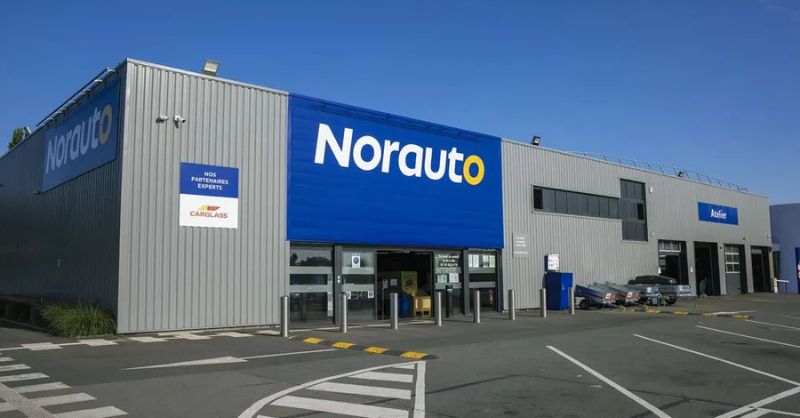 Façade d'une enseigne de la marque Norauto