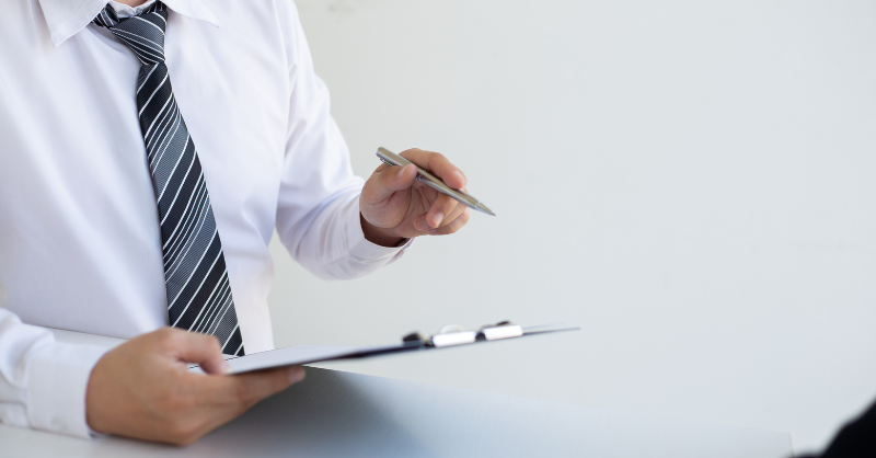 Recruteur en plein entretien d'embauche