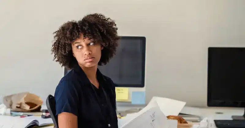 Femme désengagée