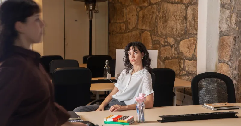 Femme sur son lieu de travail